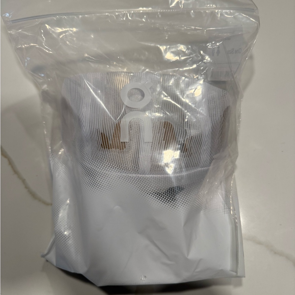 On Specter Cap - Picture 4 of 5